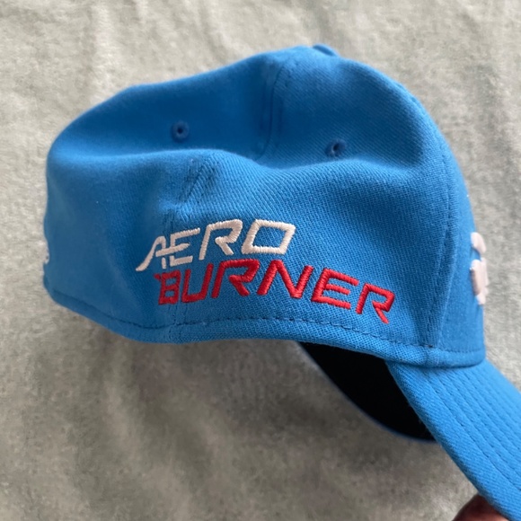 Taylormade R15 golf hat - Picture 3 of 4